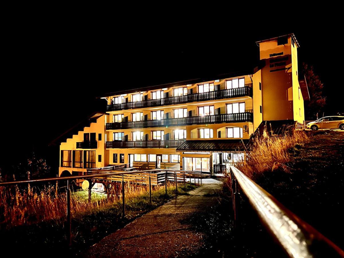 Hotel Le Piolet Saint-Martin-de-Belleville Luaran gambar